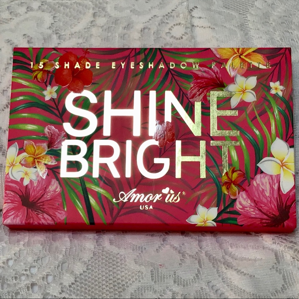 ✨ Shine Bright 15 Pan Eyeshadow Palette ✨